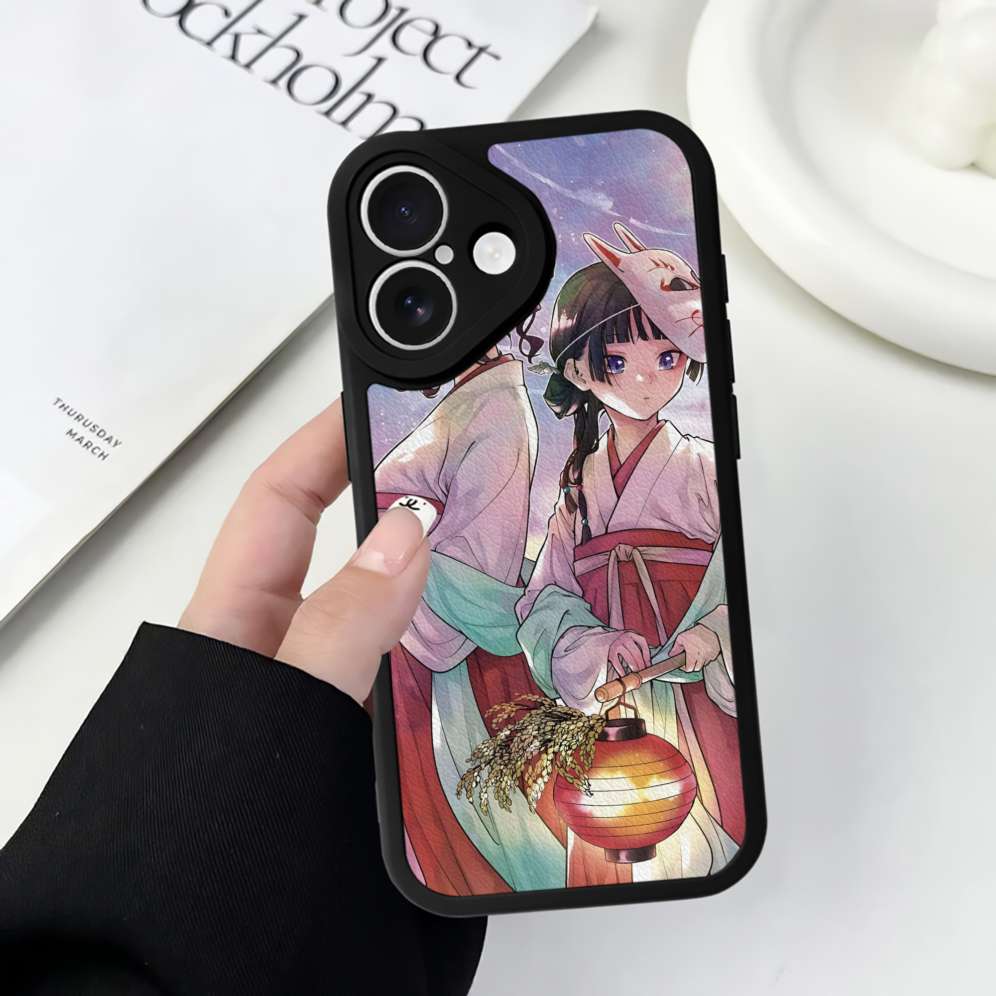 （画像用） 薬屋のひとりごと The Apothecary Diaries 【iPhone 16シリーズ対応】シリコンスマホケース（レザー調） 材質：シリコン